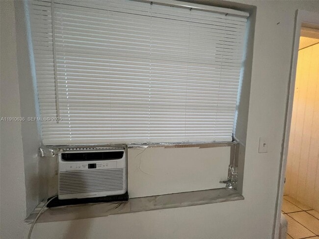 Photo - 4841 SW 45th Ave Unit 3