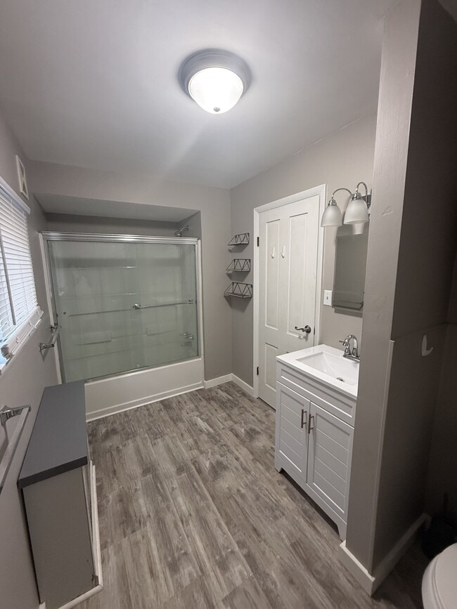 303 S Elmer Ave