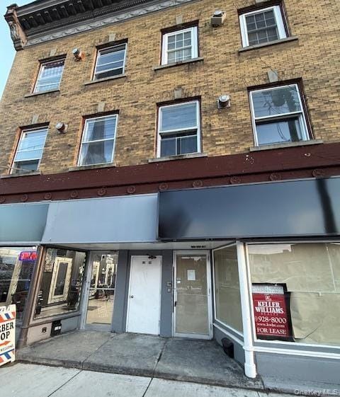 Building Photo - 30 E Main St Unit 8