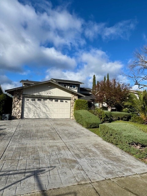 Building Photo - 28 Crosby Ct