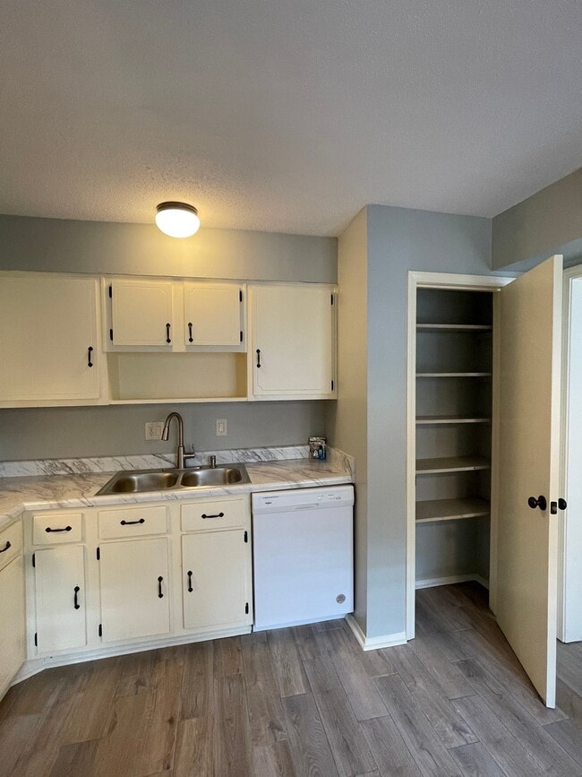 Photo - 3646 Spottswood Ave Unit #1