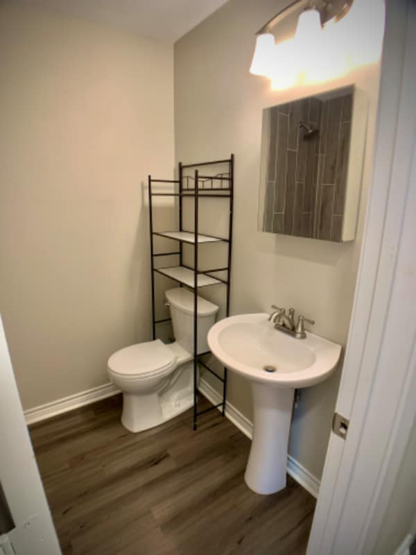Photo - 628 Marion Dr N