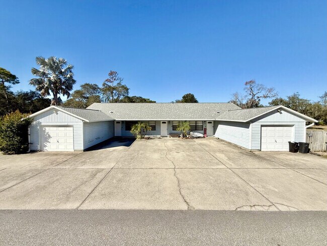 Photo - 1159 E Rohe St