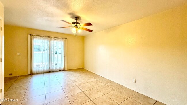 Photo - 2834 E Kathleen Rd Unidad 103