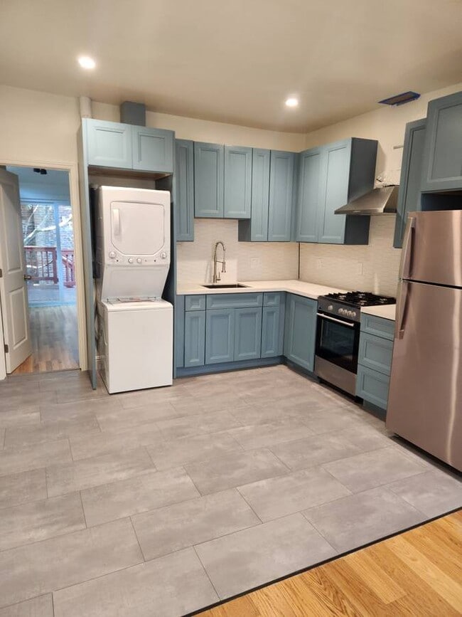 Photo - 166 Langton St Unit 164 A