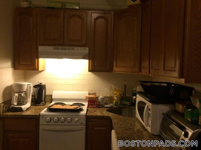 Photo - 115 St Stephen St Unidad B-2