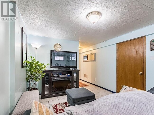 Photo - 1178 Ogden Ave