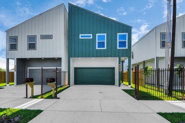 Building Photo - 9305 Jutland Rd