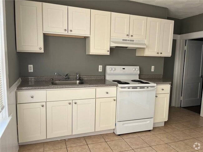 Building Photo - 70 Oliver St Unit 3R Rental