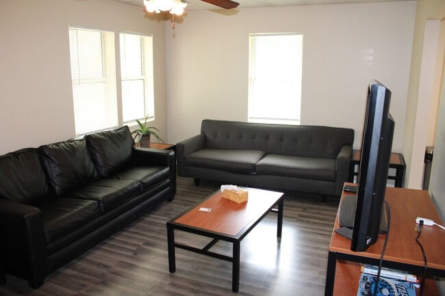 Photo - 606 Vattier Street Unit Vattier 606 #1