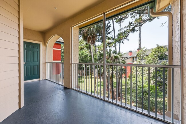 211 Colima Ct