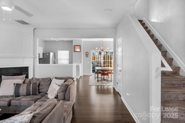 Photo - 3213 Mannington Dr