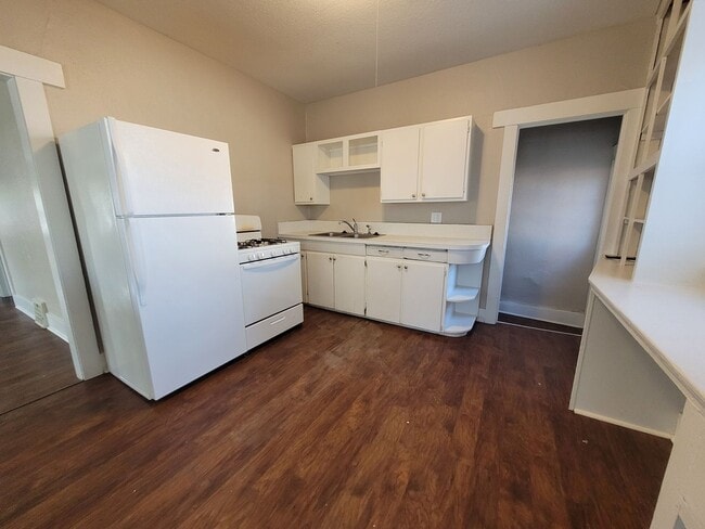 Photo - 2 Bedroom, 1 Bathroom Home with Detached G...
