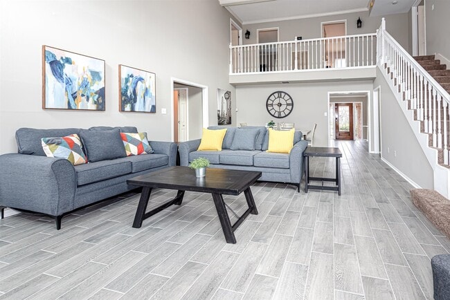 Photo - 1807 Saddlecreek Dr