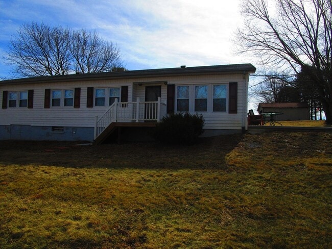Photo - 465 Underwood St