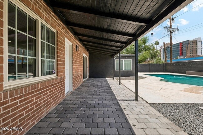 Photo - 1731 E Verde Ln
