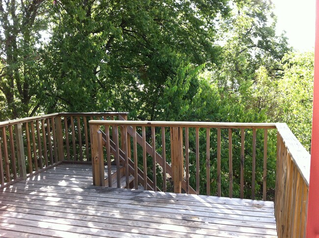 Upstairs deck for hanging out - 338 La Manda Blvd Townhome