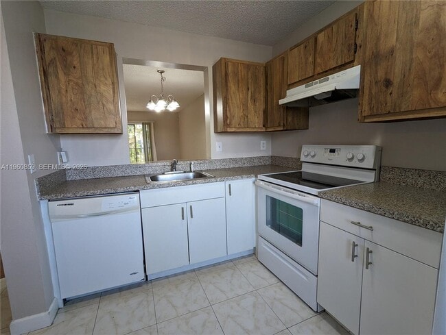 Photo - 8540 N Sherman Cir Unit 307