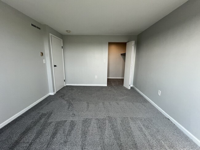 Dormitorio principal con vestidor
