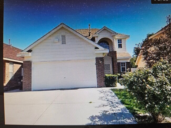 Photo - 8020 Brittany Ave NE