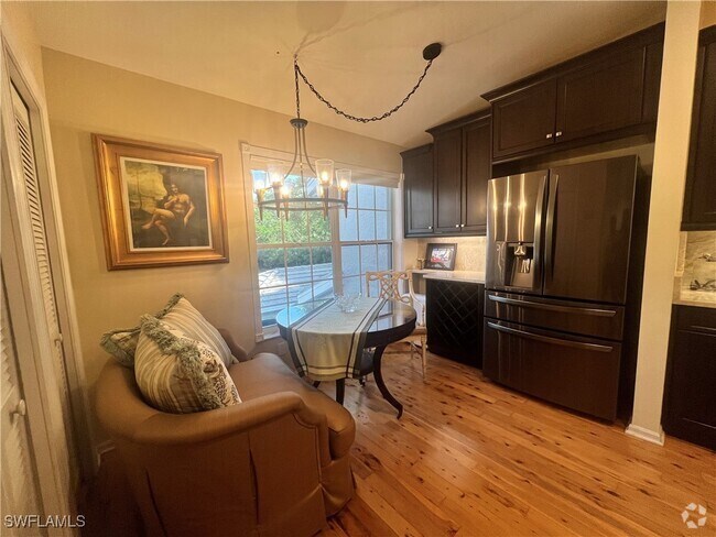 Building Photo - 3735 Fieldstone Blvd Unit 9 Rental