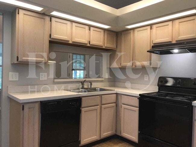 Photo - 7852 Catskills Ct