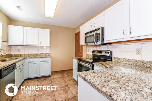 Photo - 7485 Grandview Dr