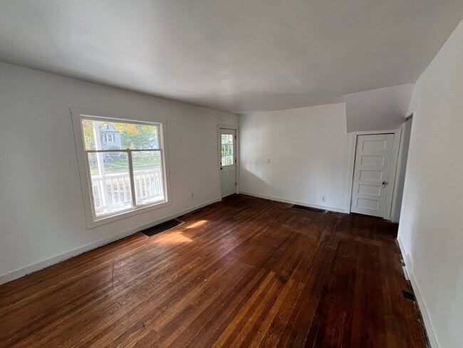 Photo - 3 Bedroom 1 Bathroom House (move in ready)