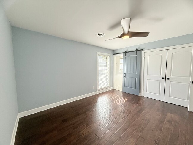 Photo - Beautiful 4 Bedroom Pool Home - Scenic Hei...