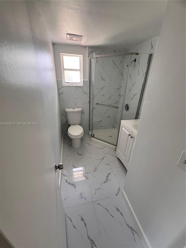 Photo - 1329 SW 75th Ave Unidad 1