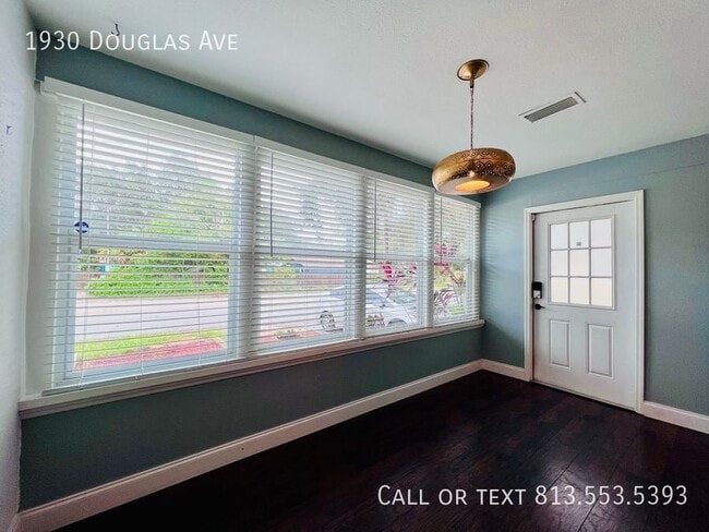 Photo - 1930 Douglas Ave