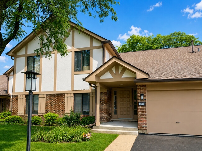 Building Photo - 908 Knottingham Dr Unit 1A