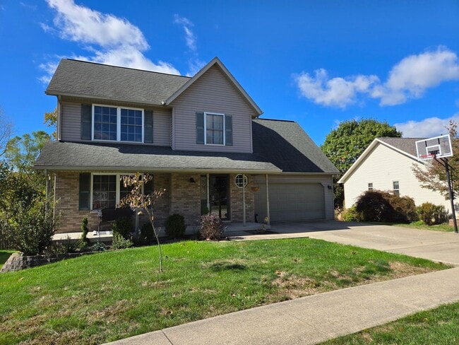 Building Photo - Beautiful Home on West side Available Janu...