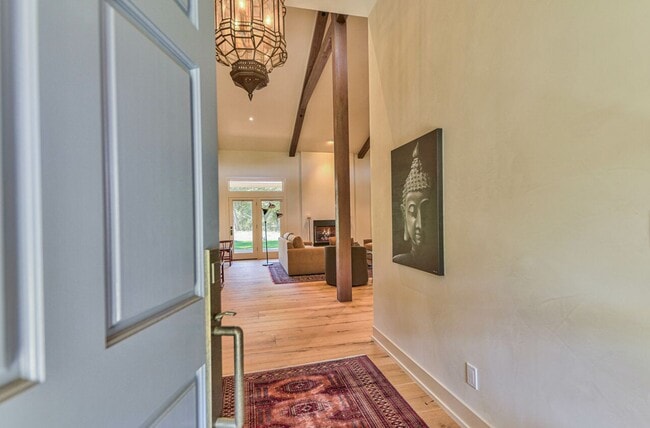 Photo - Luxury Living in Corral de Tierra!
