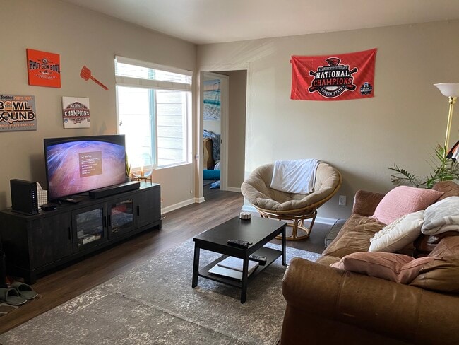 Photo - 1115 SW 26th St