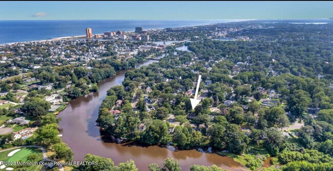 Photo - 600 N Edgemere Dr