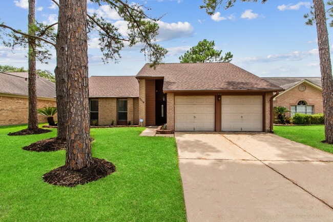 Photo - 7019 Yardley Dr House