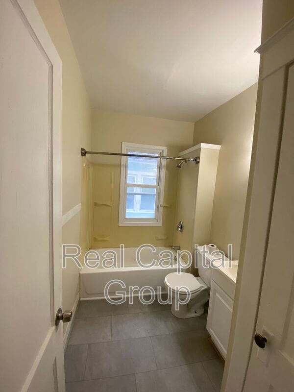 Photo - 245 Adams St Unidad Upper