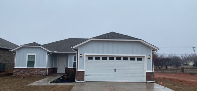 Photo - 3 Bedroom 2 Bathroom 2 Car Garage Home in Oakdale School District