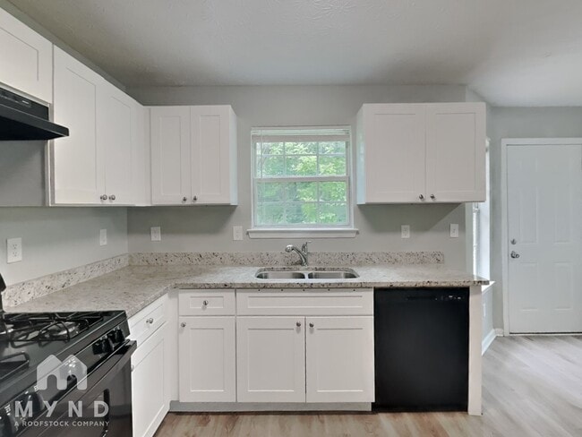 Photo - 2892 Two Lakes Cir