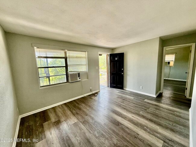 Photo - 2719 Fairfax St