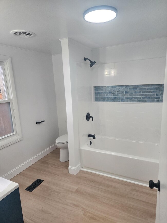 Photo - 121 Beals St