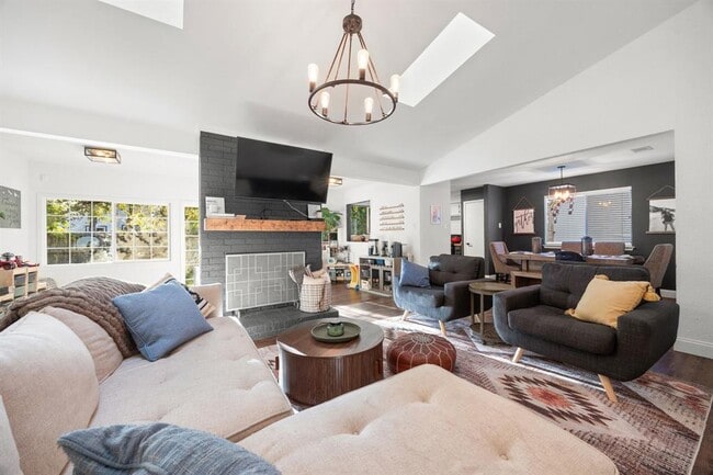 Photo - 705 Russet Valley Dr