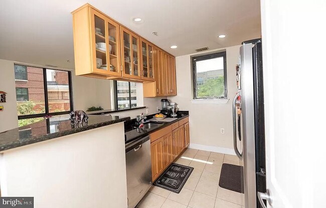 Photo - 1200 N Hartford St Unit #302