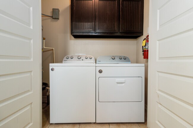 Photo - 2710 E Garfield Ave Unit 2