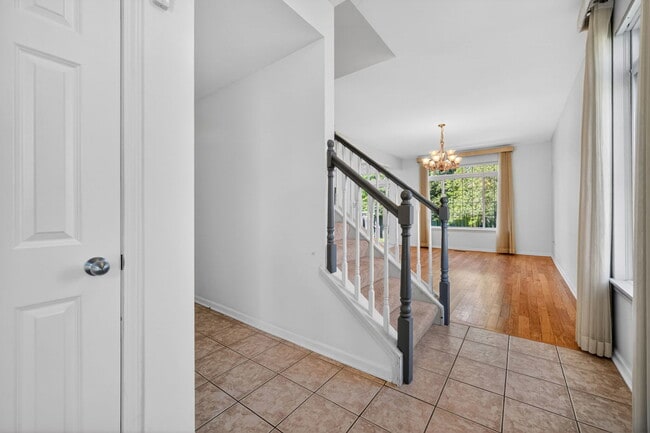 Photo - 1619 Windward Ct