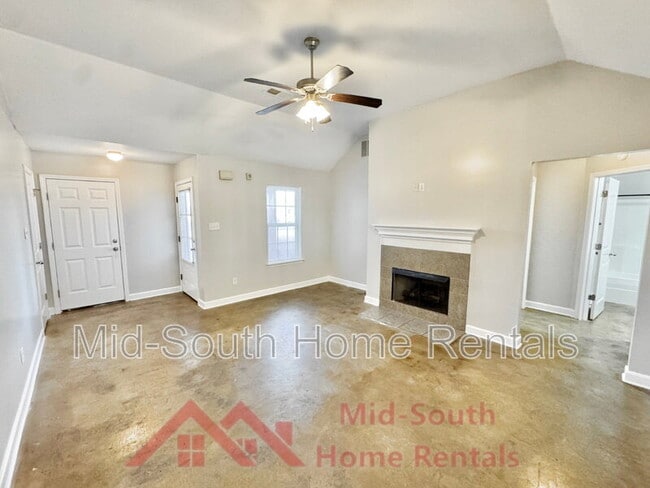 3915 Jordan View Dr