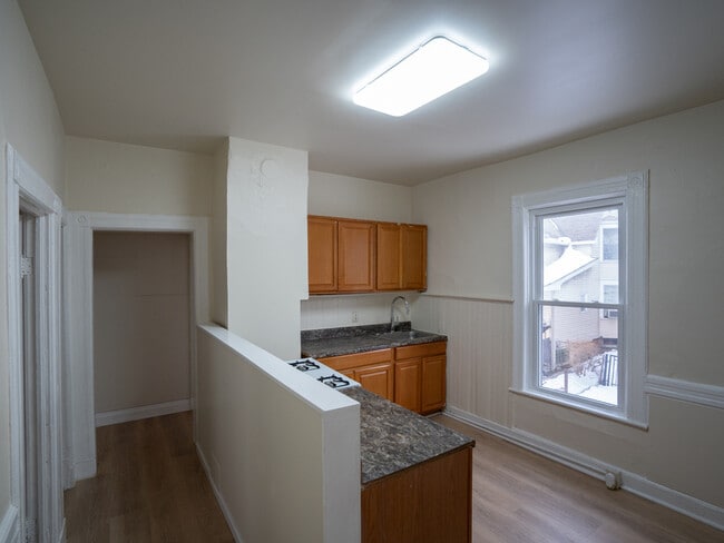 Photo - 431 Morris St