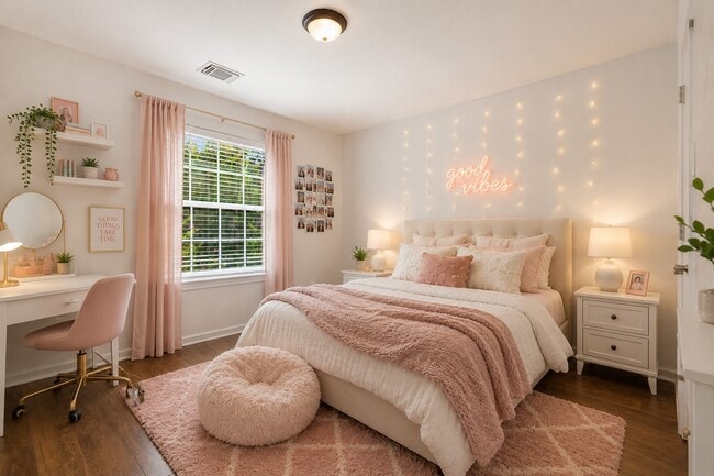 Photo - 174 E Spindle Tree Cir