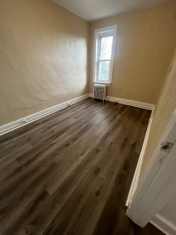 Photo - 6146 Glenmore Ave